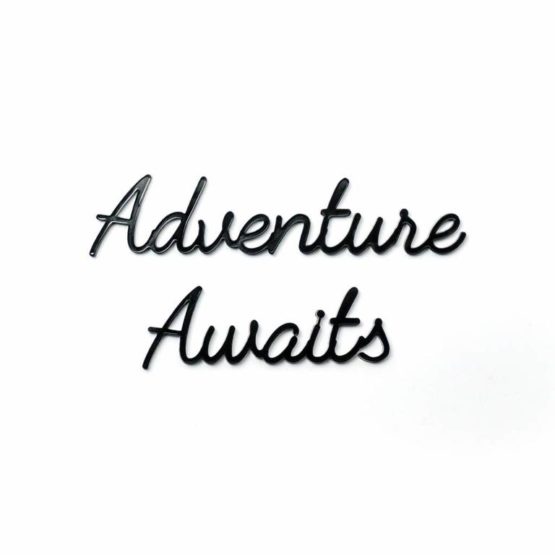 Adventure Awaits - Goegezegd - Muurdecoratie