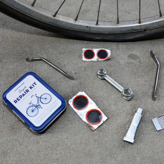 kikkerland lievelings bicycle repair kit