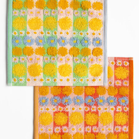Gemaakt van restanten textiel zijn deze toffe en kleurrijke multidoeken van Foekje Fleur bij Lievelings