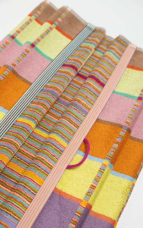 Odds & Ends - #68 -  Badhanddoek 60x120cm - Foekje Fleur