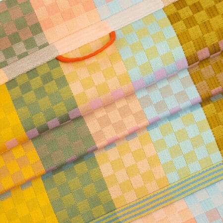 Odds & Ends - #87B - Handdoek - Foekje Fleur