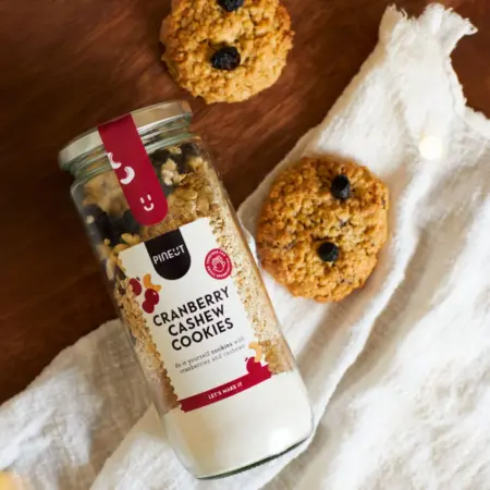 Pineut - Cranberry Cashew Cookies - DIY