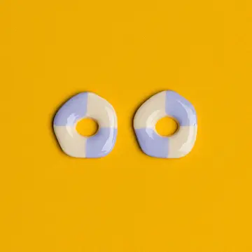 Depeapa - Ultra Lichtgewicht Oorbellen - Donut Blauw/Wit