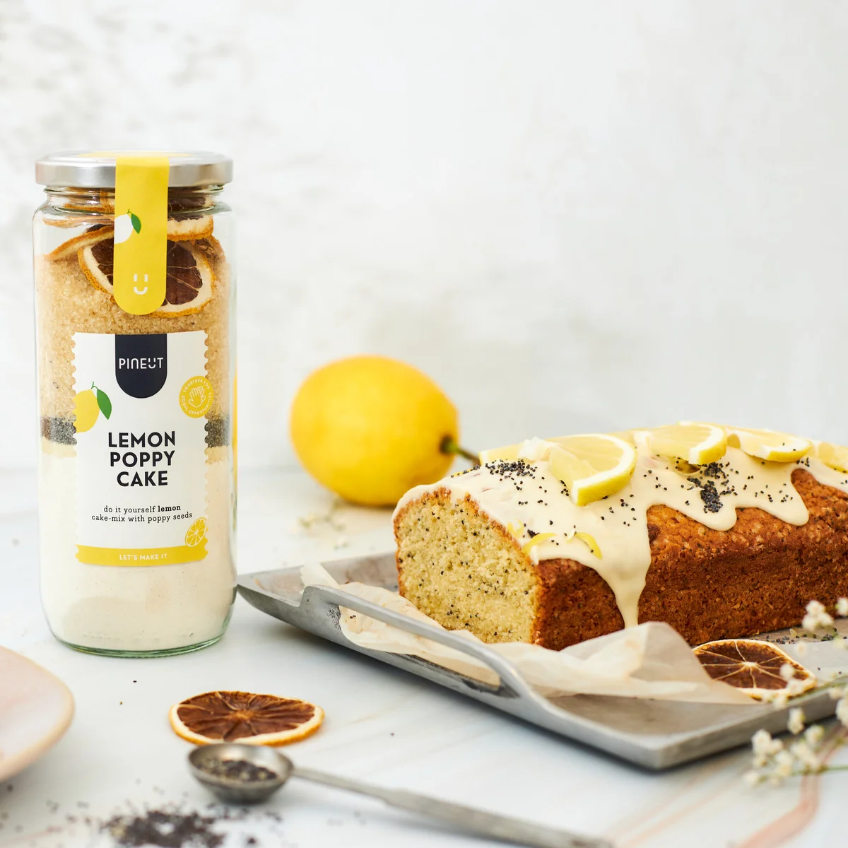 Pineut - Lemon Poppy Cake Pot - DIY